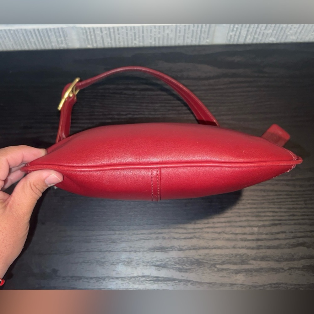 COACH Vintage 9295 Wristlet in Red Leather - Picture 7 of 11